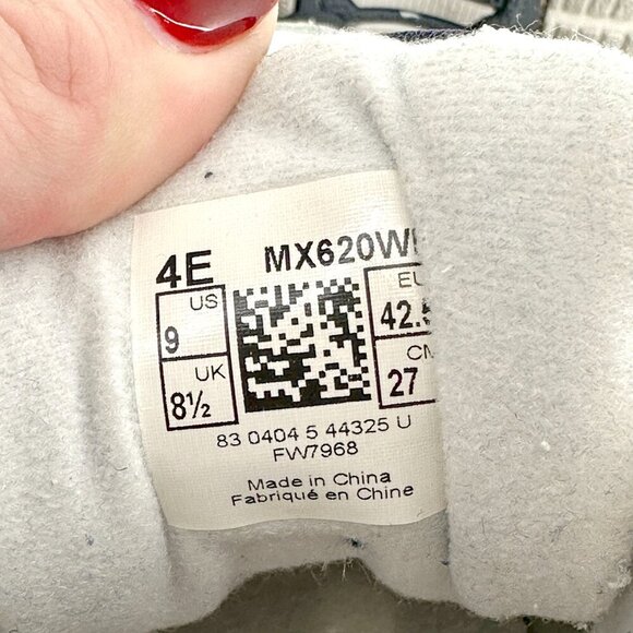 New Balance 620 - Picture 9 of 9